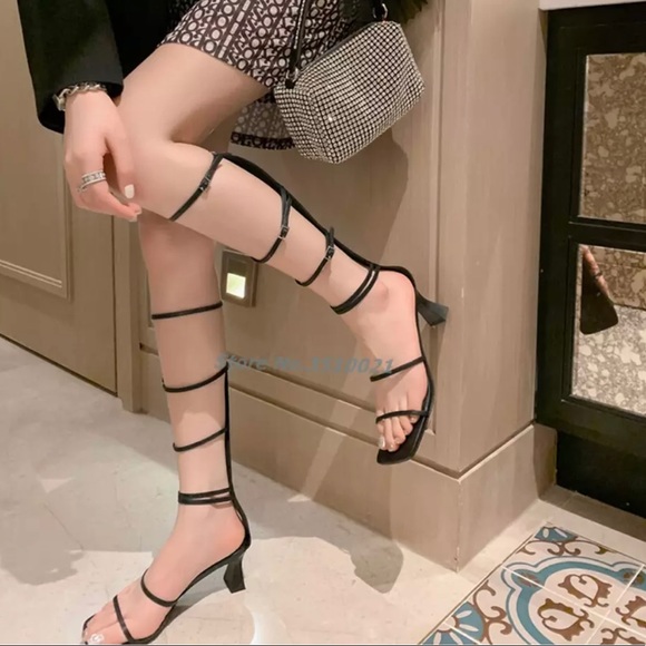 STRAPPY SANDAL HEELS || ZARA || YKCLOSET - Picture 1 of 9